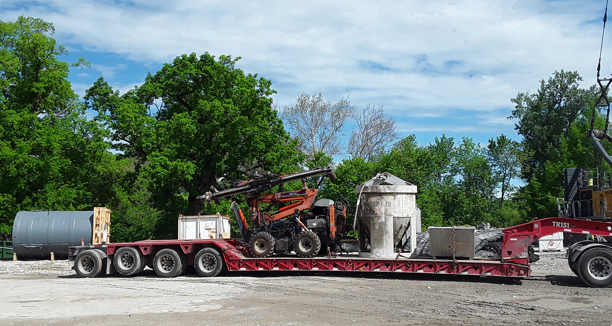 76003 2019 05 30 RS Bunn Trucking delivering equipment to the Retrieval Shaft site